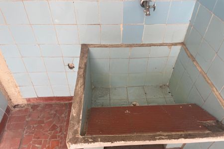 Casa para alugar com 43m², 1 quarto e sem vaga