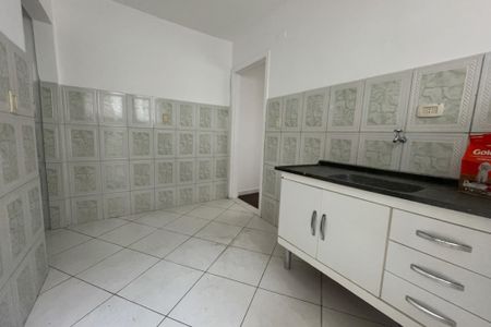 Casa para alugar com 43m², 1 quarto e sem vaga