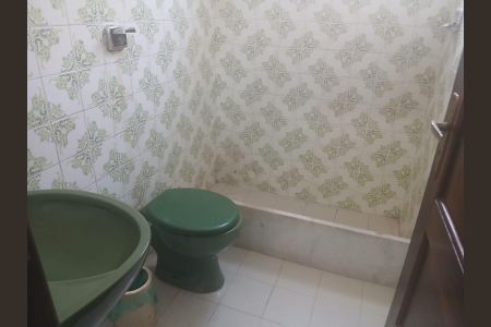 Casa de condomínio à venda com 103m², 3 quartos e 2 vagas Casa de condomínio à venda com 103m², 3 quartos e 2 vagasBanheiro