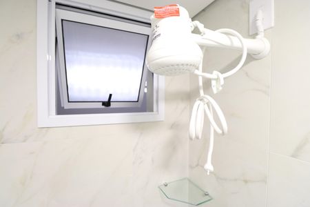 Banheiro de apartamento para alugar com 1 quarto, 16m² em Barra Funda, São Paulo