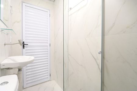 Banheiro de apartamento para alugar com 1 quarto, 16m² em Barra Funda, São Paulo