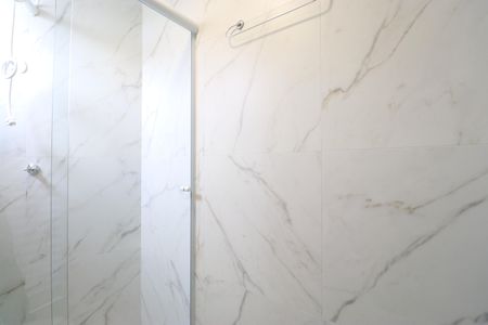 Banheiro de kitnet/studio para alugar com 1 quarto, 30m² em Barra Funda, São Paulo