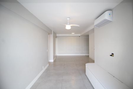 Apartamento à venda com 3 quartos, 82m² em São Geraldo, Porto Alegre