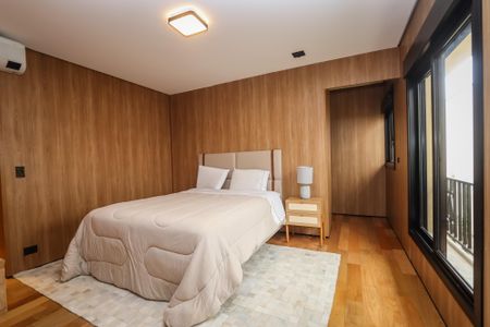 Casa à venda com 329m², 3 quartos e 5 vagas Casa à venda com 329m², 3 quartos e 5 vagasSuite