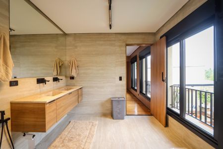 Casa à venda com 329m², 3 quartos e 5 vagas Casa à venda com 329m², 3 quartos e 5 vagasBanheiro da Suite 2