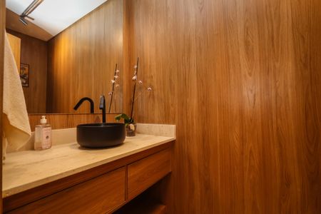 Casa à venda com 329m², 3 quartos e 5 vagas Casa à venda com 329m², 3 quartos e 5 vagasLavabo