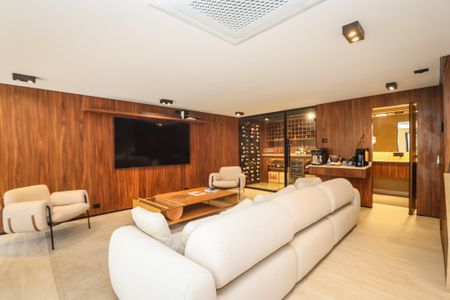 Casa à venda com 329m², 3 quartos e 5 vagas Casa à venda com 329m², 3 quartos e 5 vagasSala da Piscina