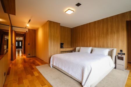 Casa à venda com 329m², 3 quartos e 5 vagas Casa à venda com 329m², 3 quartos e 5 vagasSuite 2