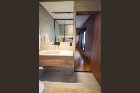 Casa à venda com 329m², 3 quartos e 5 vagas Casa à venda com 329m², 3 quartos e 5 vagasBanheiro da Suite