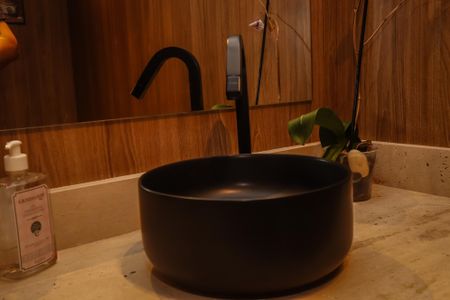 Casa à venda com 329m², 3 quartos e 5 vagas Casa à venda com 329m², 3 quartos e 5 vagasLavabo