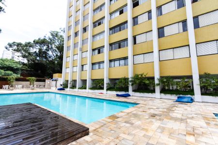 Apartamento à venda com 116m², 2 quartos e 1 vaga Apartamento à venda com 116m², 2 quartos e 1 vagaPiscina