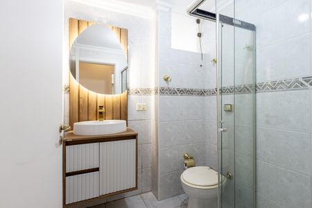 Apartamento à venda com 116m², 2 quartos e 1 vaga Apartamento à venda com 116m², 2 quartos e 1 vagaBanheiro do Corredor