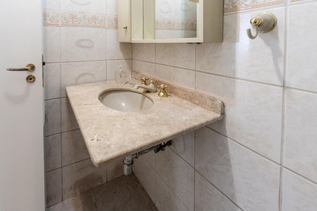 Apartamento à venda com 116m², 2 quartos e 1 vaga Apartamento à venda com 116m², 2 quartos e 1 vagaQuarto 1 - Banheiro da Suite