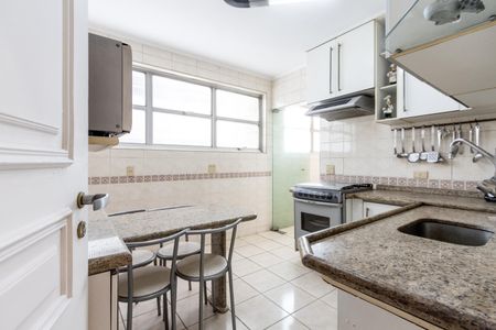 Apartamento à venda com 116m², 2 quartos e 1 vaga Apartamento à venda com 116m², 2 quartos e 1 vagaCozinha