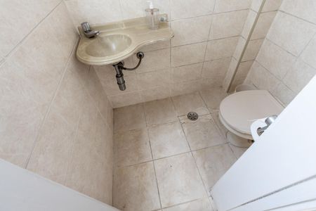 Apartamento à venda com 116m², 2 quartos e 1 vaga Apartamento à venda com 116m², 2 quartos e 1 vagaBanheiro de Serviço