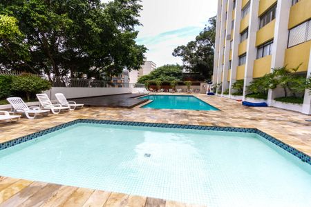 Apartamento à venda com 116m², 2 quartos e 1 vaga Apartamento à venda com 116m², 2 quartos e 1 vagaPiscina