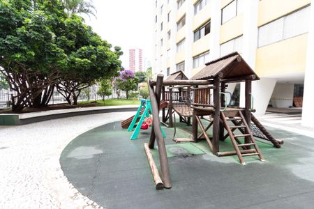 Apartamento à venda com 116m², 2 quartos e 1 vaga Apartamento à venda com 116m², 2 quartos e 1 vagaPlayground