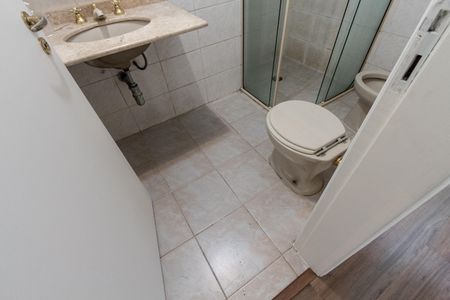 Apartamento à venda com 116m², 2 quartos e 1 vaga Apartamento à venda com 116m², 2 quartos e 1 vagaQuarto 1 - Banheiro da Suite