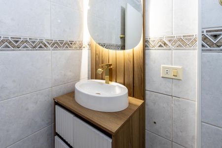 Apartamento à venda com 116m², 2 quartos e 1 vaga Apartamento à venda com 116m², 2 quartos e 1 vagaBanheiro do Corredor