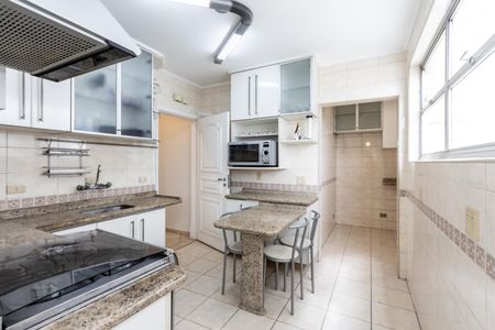 Apartamento à venda com 116m², 2 quartos e 1 vaga Apartamento à venda com 116m², 2 quartos e 1 vagaCozinha