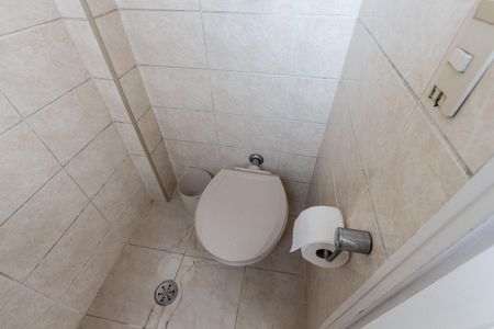 Apartamento à venda com 116m², 2 quartos e 1 vaga Apartamento à venda com 116m², 2 quartos e 1 vagaBanheiro de Serviço