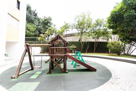 Apartamento à venda com 116m², 2 quartos e 1 vaga Apartamento à venda com 116m², 2 quartos e 1 vagaPlayground