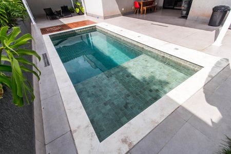 Casa de condomínio à venda com 280m², 4 quartos e 4 vagasPiscina