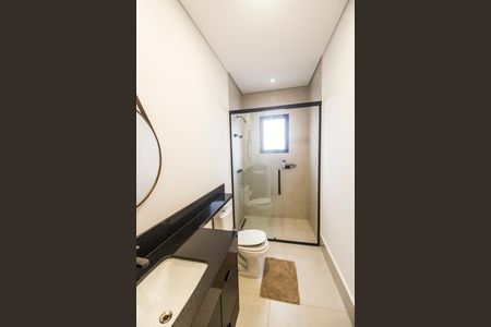 Casa de condomínio à venda com 280m², 4 quartos e 4 vagasBanheiro da Suíte