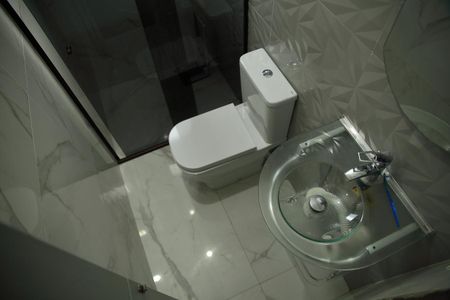 Casa à venda com 276m², 4 quartos e 2 vagasBanheiro Suíte 2 