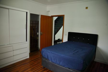 Casa à venda com 276m², 4 quartos e 2 vagasSuíte 1 