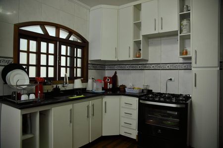 Casa à venda com 276m², 4 quartos e 2 vagasCozinha 