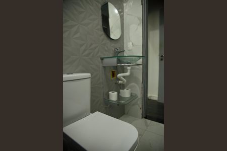 Casa à venda com 276m², 4 quartos e 2 vagasBanheiro Suíte 2 