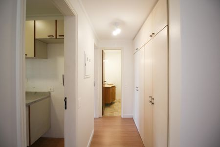 Apartamento para alugar com 55m², 1 quarto e 1 vaga Apartamento para alugar com 55m², 1 quarto e 1 vagaCorredor