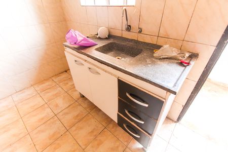 Cozinha de casa para alugar com 1 quarto, 20m² em Jardim Nélia, São Paulo