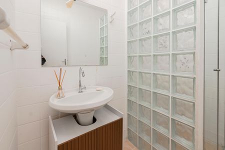 Casa para alugar com 240m², 6 quartos e 2 vagasBanheiro