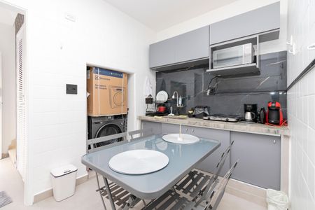 Casa para alugar com 240m², 6 quartos e 2 vagasCozinha