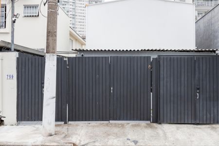 Casa para alugar com 240m², 6 quartos e 2 vagasFachada