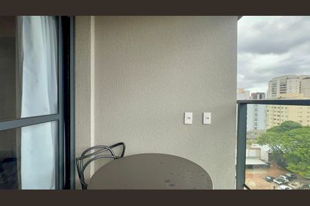 Varanda de kitnet/studio para alugar com 1 quarto, 25m² em Pinheiros, São Paulo