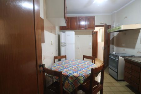 Apartamento para alugar com 120m², 4 quartos e 2 vagas Apartamento para alugar com 120m², 4 quartos e 2 vagasCozinha