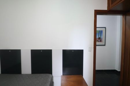 Apartamento para alugar com 120m², 4 quartos e 2 vagas Apartamento para alugar com 120m², 4 quartos e 2 vagasQuarto