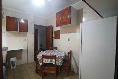 Apartamento para alugar com 120m², 4 quartos e 2 vagas Apartamento para alugar com 120m², 4 quartos e 2 vagasCozinha
