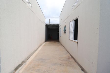 Casa de condomínio para alugar com 44m², 2 quartos e 2 vagasQuintal