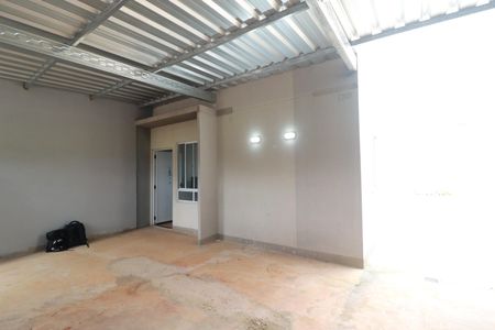 Casa de condomínio para alugar com 44m², 2 quartos e 2 vagasQuintal 