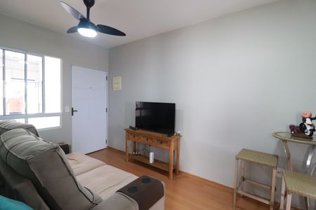 Sala de casa de condomínio para alugar com 2 quartos, 44m² em Jardim Progresso, Ribeirão Preto