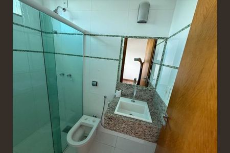 Casa para alugar com 240m², 4 quartos e 8 vagas