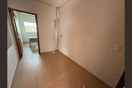 Casa para alugar com 240m², 4 quartos e 8 vagas