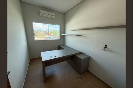 Casa para alugar com 240m², 4 quartos e 8 vagas