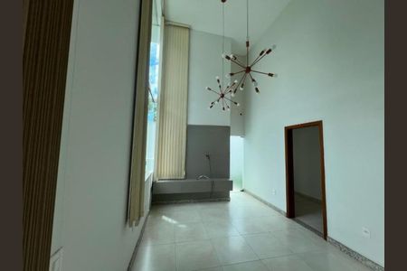 Casa para alugar com 4 quartos, 240m² em Cidade Jardim, Uberlândia