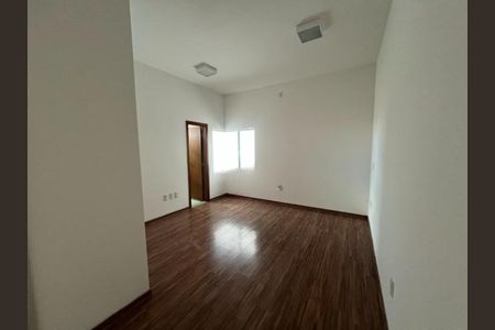 Casa para alugar com 4 quartos, 240m² em Cidade Jardim, Uberlândia