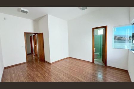 Casa para alugar com 240m², 4 quartos e 8 vagas